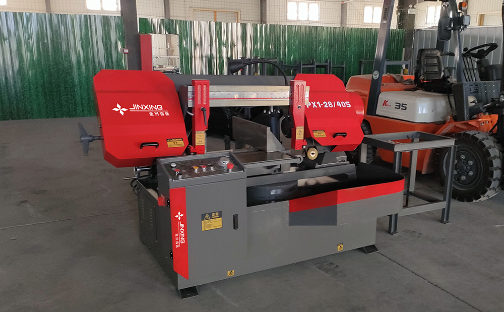 角度鋸（jù）床（chuáng）